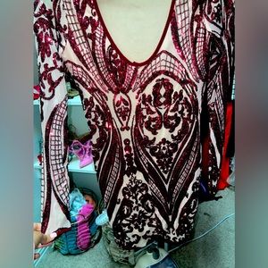 Beige dress with red sequence